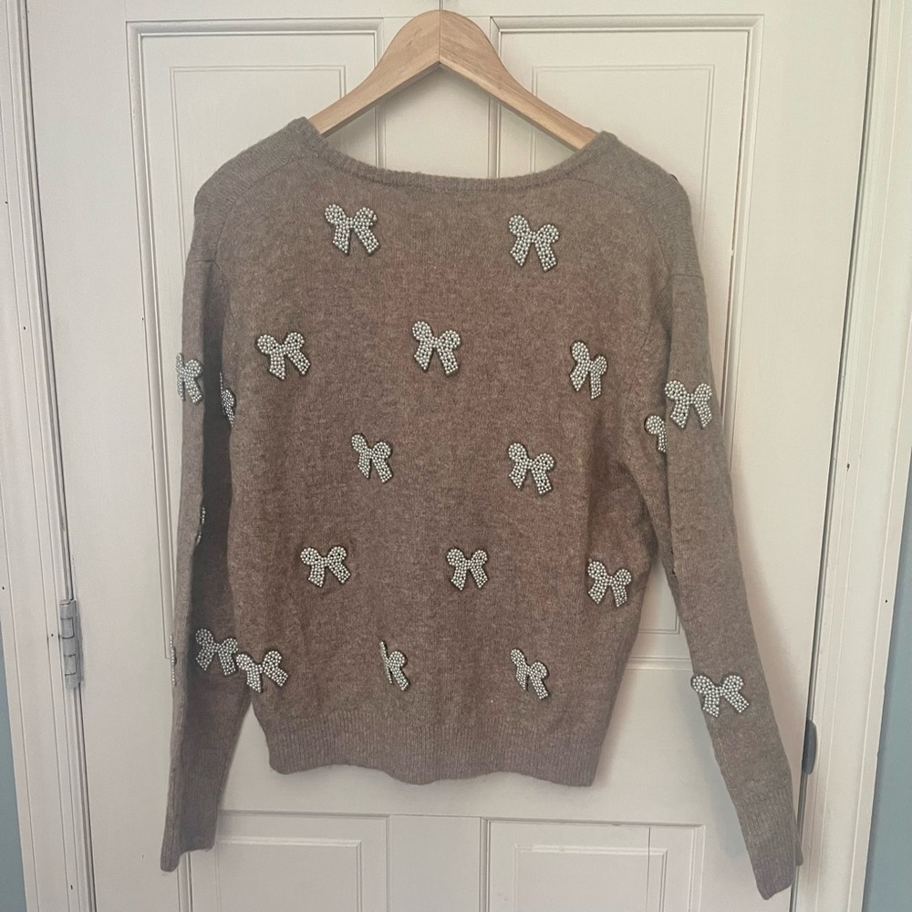 SOLD!!! Zara Pearl Ribbon Embellished Bow Sweater Large V-Neck Holiday Christmas - Picture 14 of 15